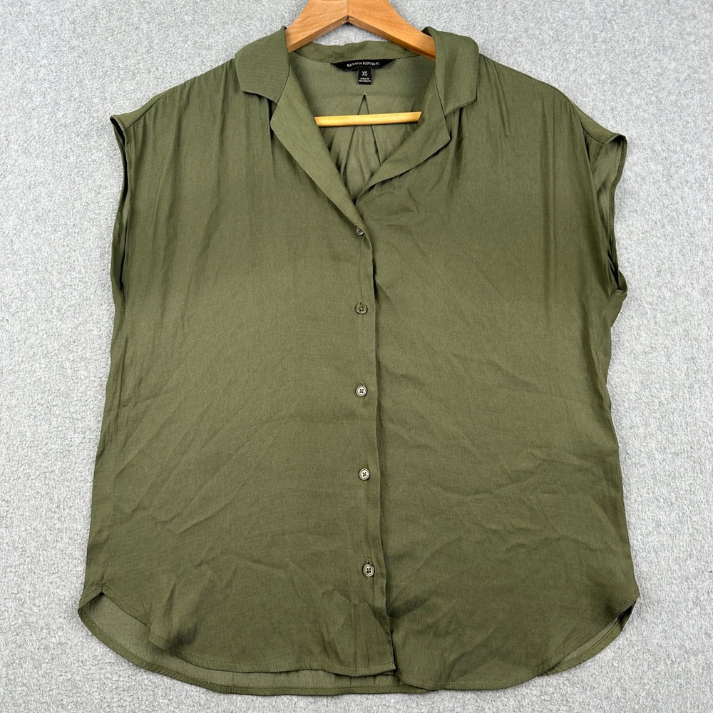 Banana Republic Top Womens XS Sleeveless Olive Green Button-Down